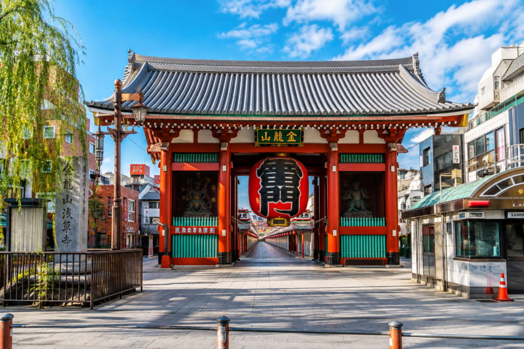 Kaminarimon Gate in Asakusa, Tokyo